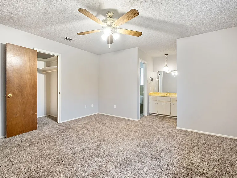 5404 Salem Hill Dr — Photo 13