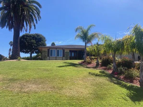 9801 Clover Trl, Salinas, CA 93907