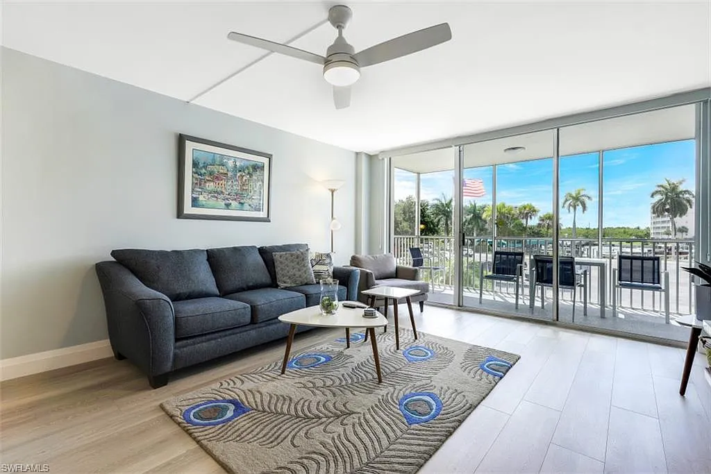 1 bed, 1.0 bath, 812 sqft, $5,000 — Photo 3