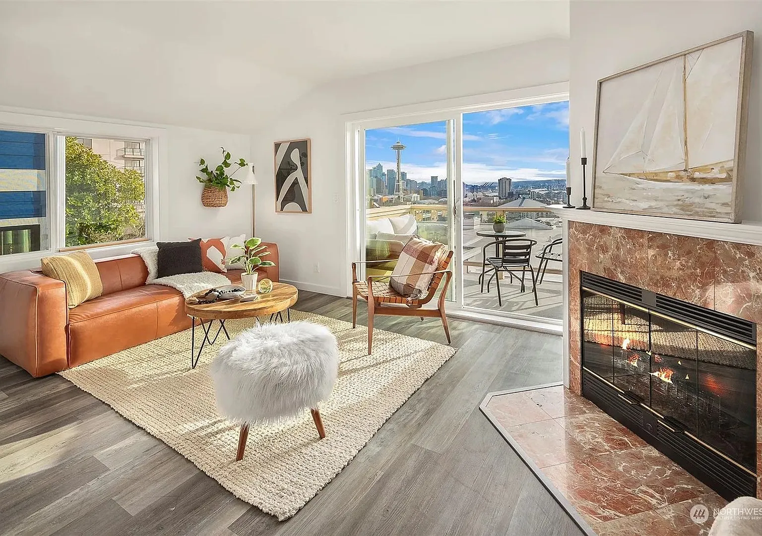 Top-Floor Corner Condo with Spectacular Views of the Space Needle & TWO Parking Spaces — Photo 1