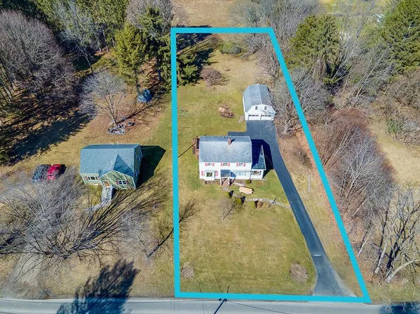 910 W Lockhart St, Sayre, PA 18840