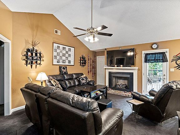 2nd image of 157 Kathwood Dr