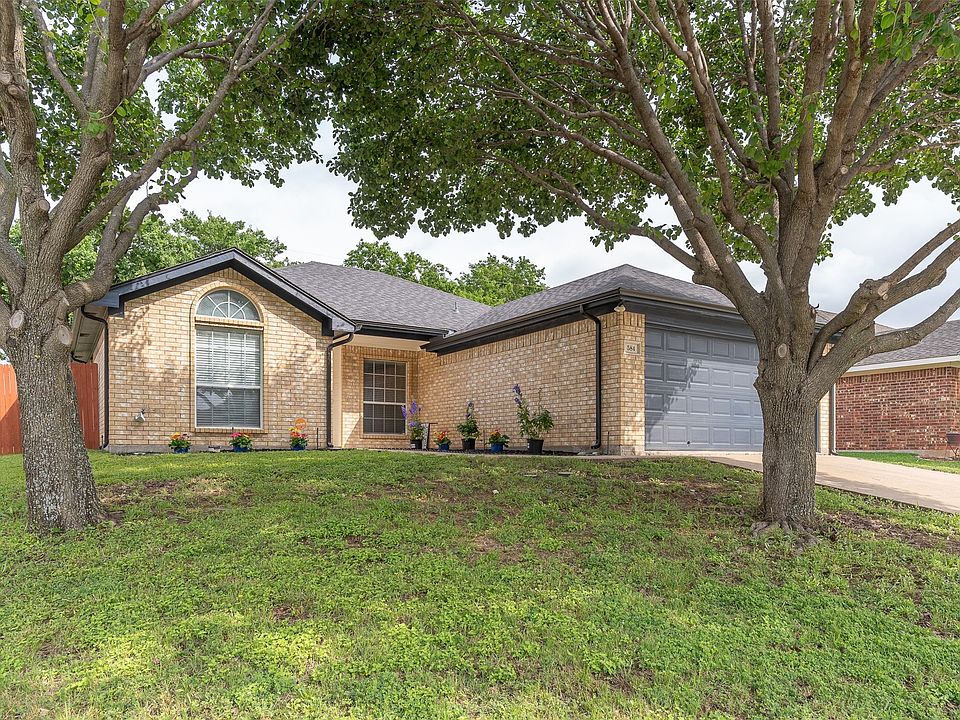 1st image of 584 Tanglewood Dr