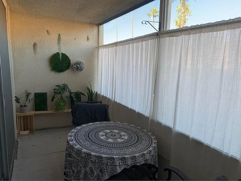 2 bed, 1200 sqft, $1,200 — Photo 1