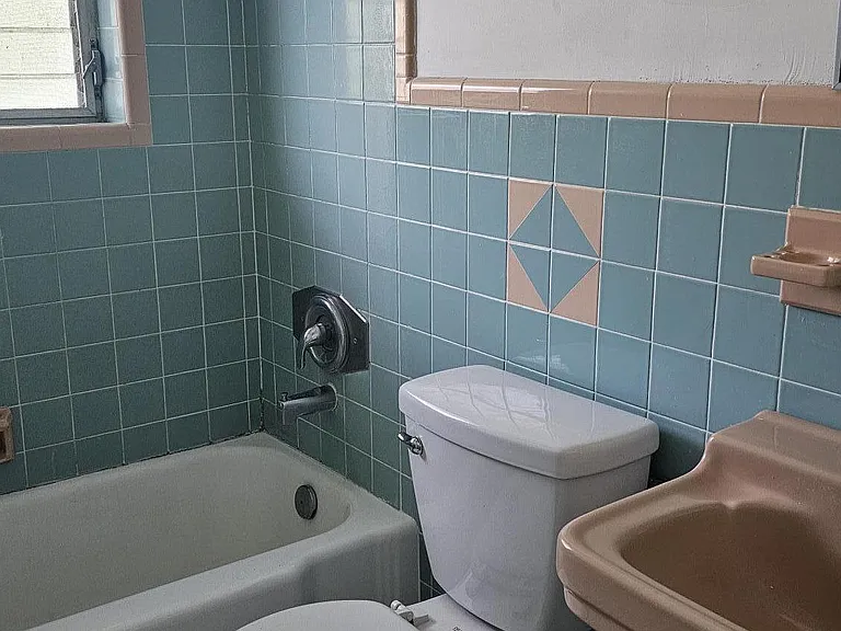 2734 NE 32nd St #1 — Photo 11