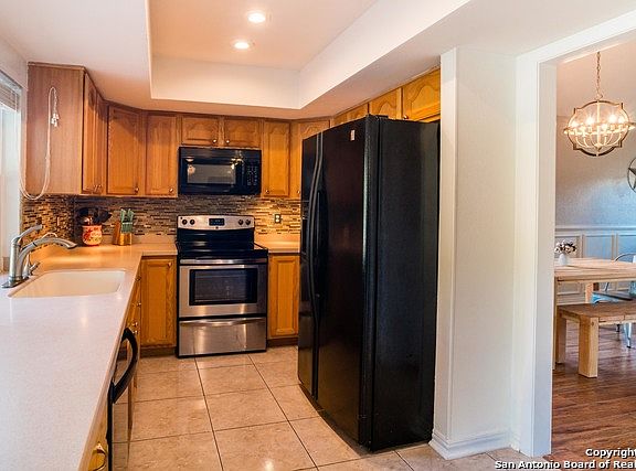 4th image of 6430 Thoreaus Way