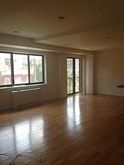 1st image of 25 W 43rd St Lbby 1
