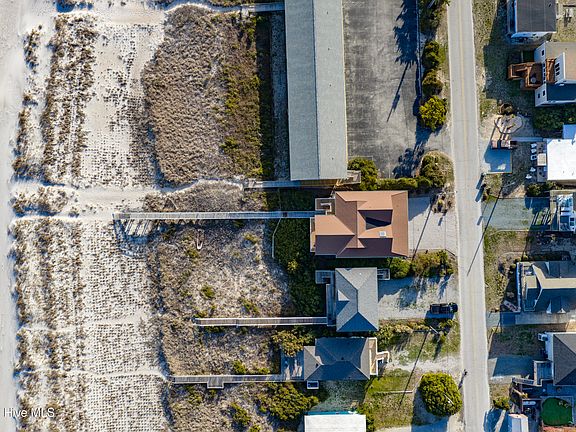 4th image of 709 Ocean Boulevard