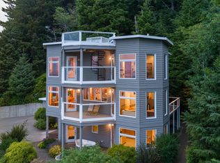 370 Hill Ct, Yachats, OR 97498