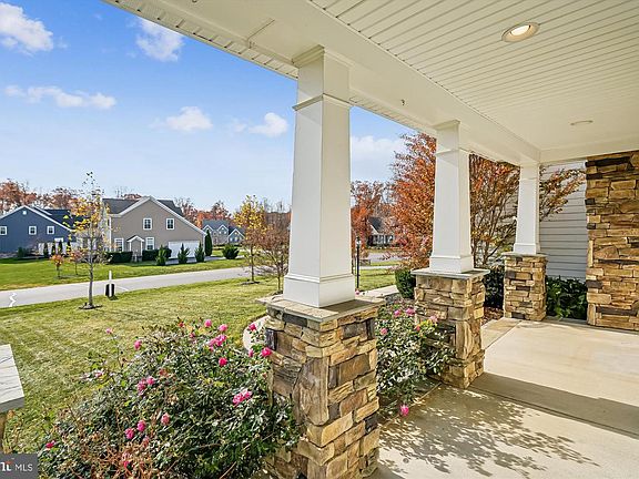 3rd image of 10901 Brandermill Park