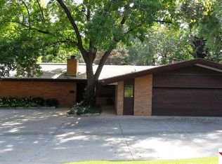314 S 67th St, Omaha, NE 68132