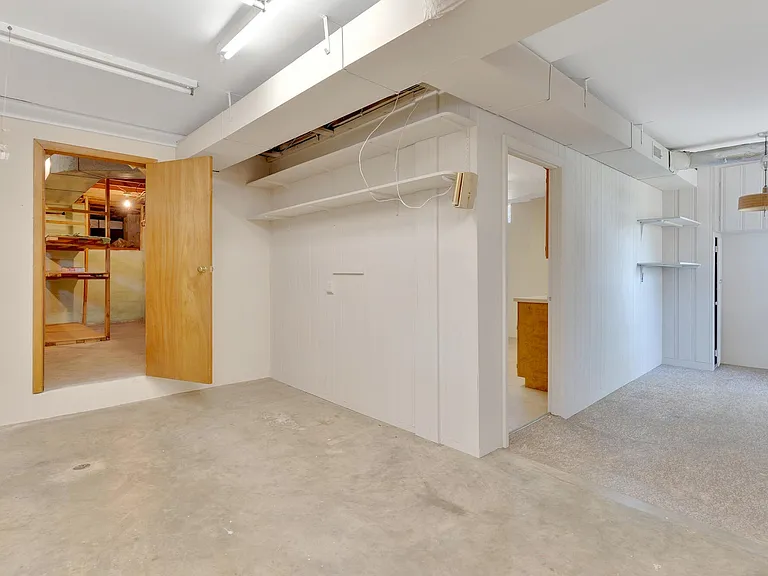 1109 James Blvd — Photo 28