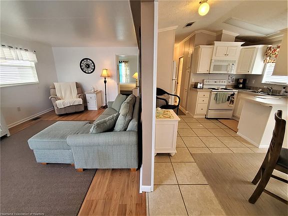 3rd image of 3607 Andrew Cir