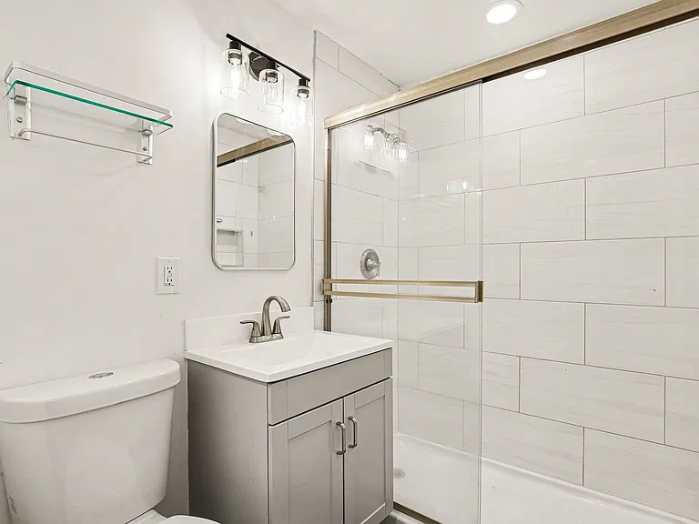 1243 N Washington St #101 — Photo 17