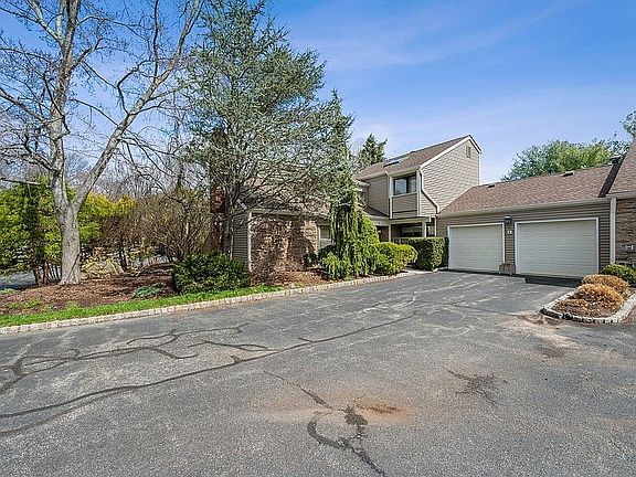 5th image of 6 Sarazen Ct