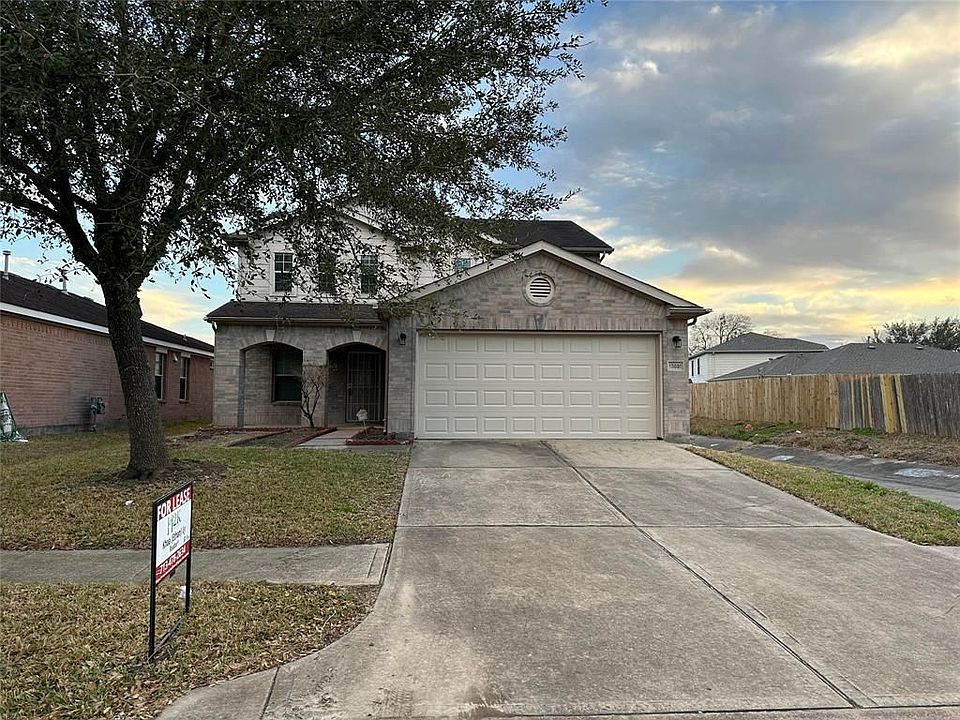 1st image of 13031 Crescent Manor Ln