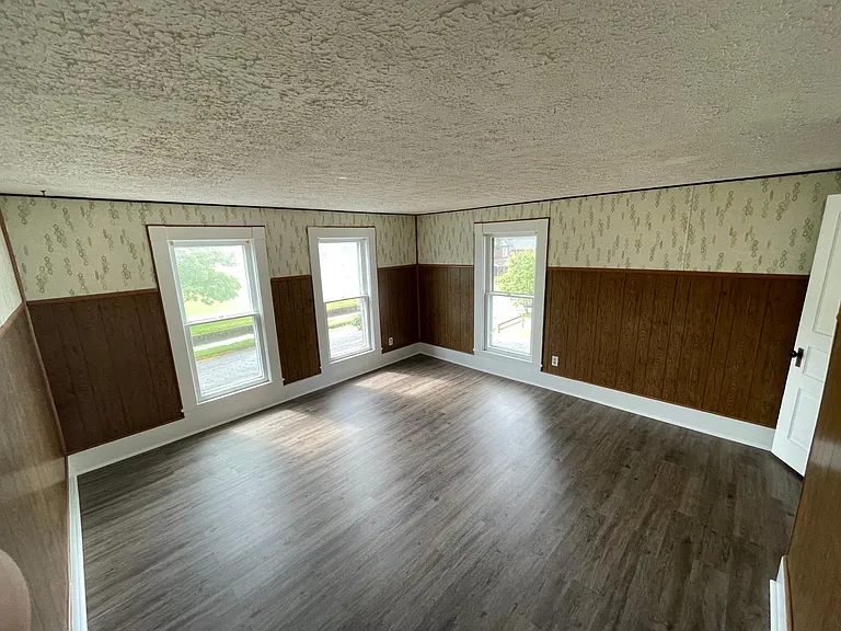 264 1/2 Woods Ave — Photo 6