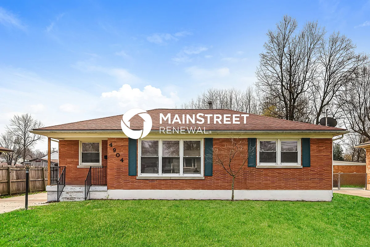 Front View - 4904 Paramount Dr