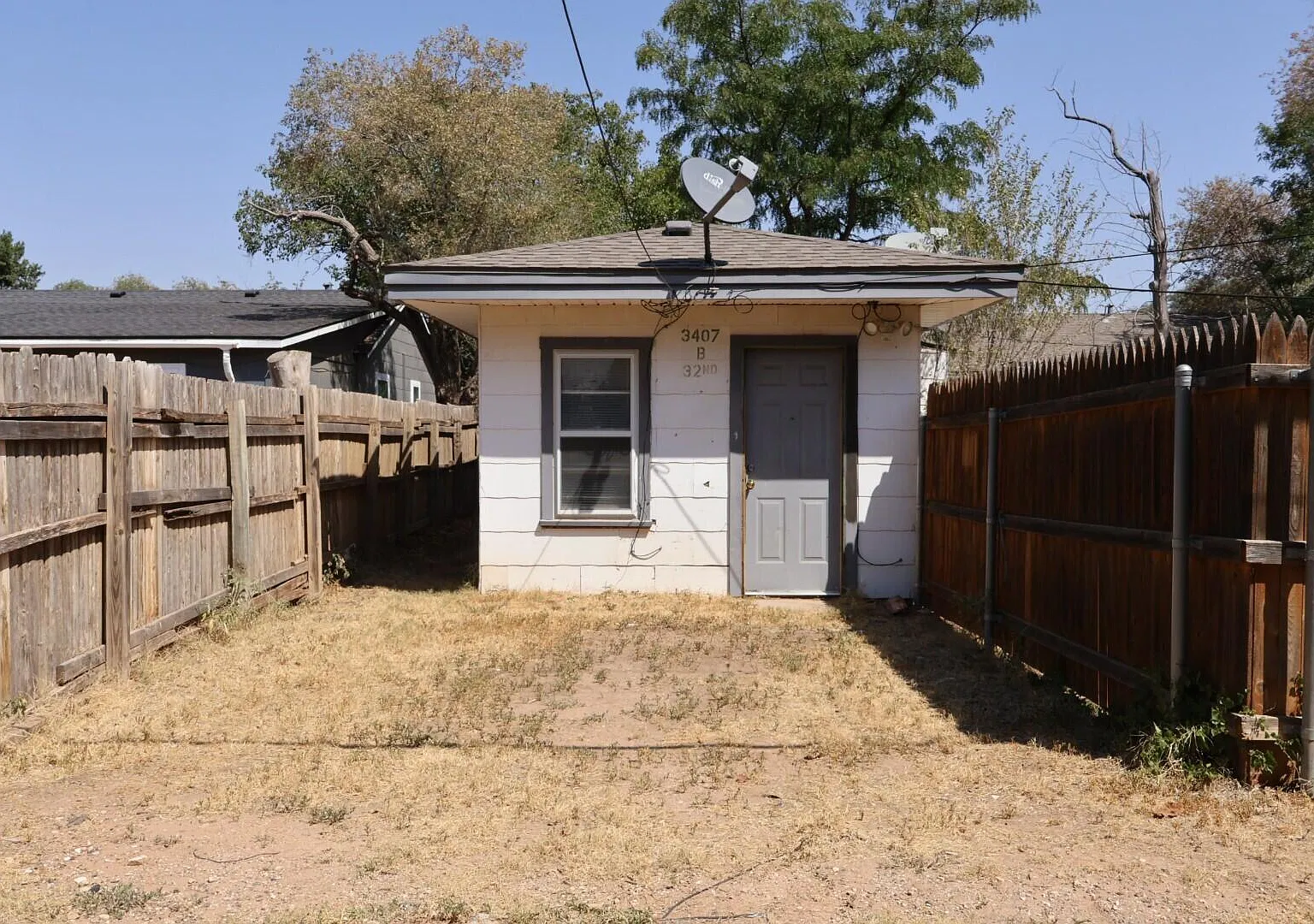 1 bed, 1.0 bath, 360 sqft, $650 — Photo 1