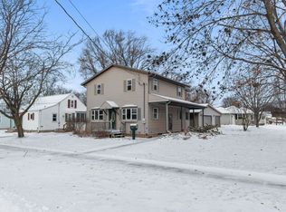 726 E Lincoln Ave, Little Chute, WI 54140