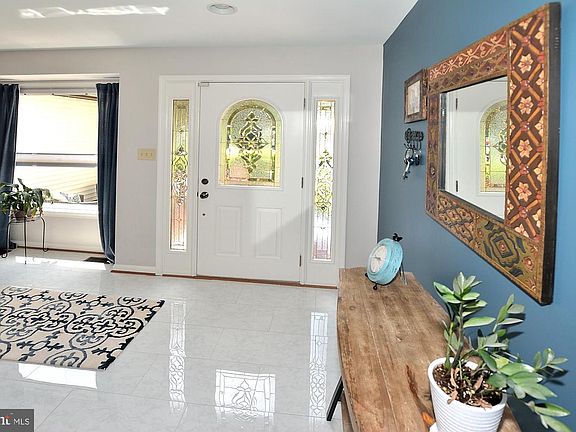 3rd image of 9735 S Park Cir