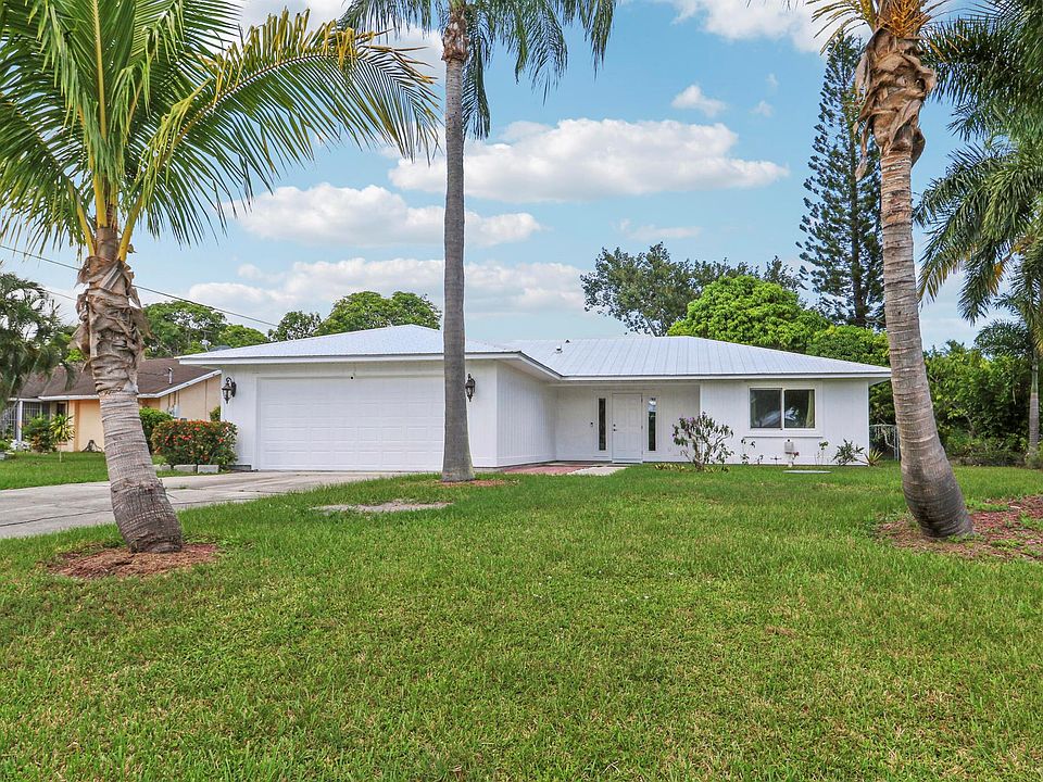 1st image of 2699 SE Caladium Ave