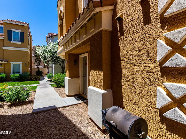 4302 E Jasper Dr — Photo 5