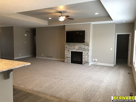 4th image of 13811 S 50th St