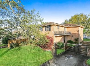4945 Ithaca St, Metairie, LA 70006