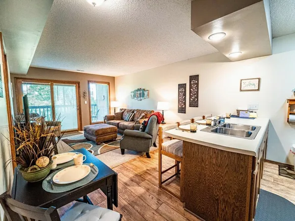 5 Chandler Ln #Id1295580p, Reeds Spring, MO 65737