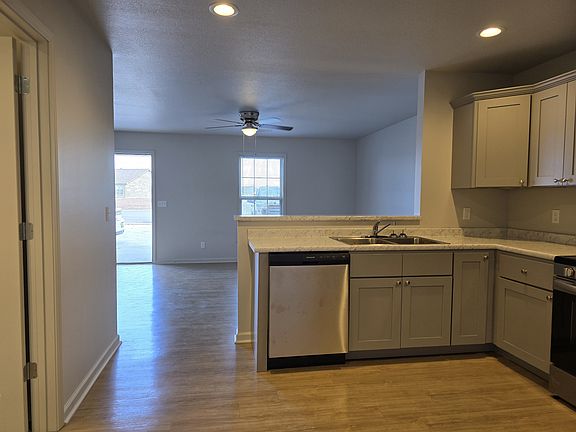 2nd image of 1507 Wagon Wheel Dr #C
