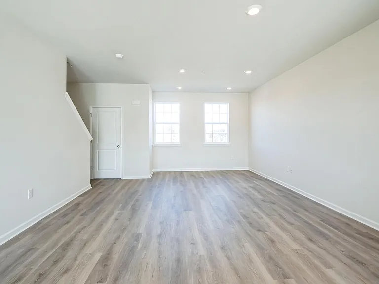 178 Bell Ct — Photo 16