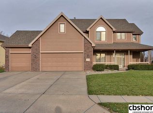16624 Olive St, Omaha, NE 68136