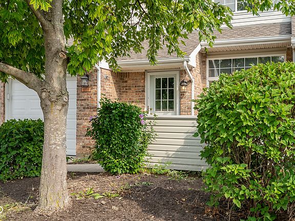 3rd image of 6006 Racine Ln