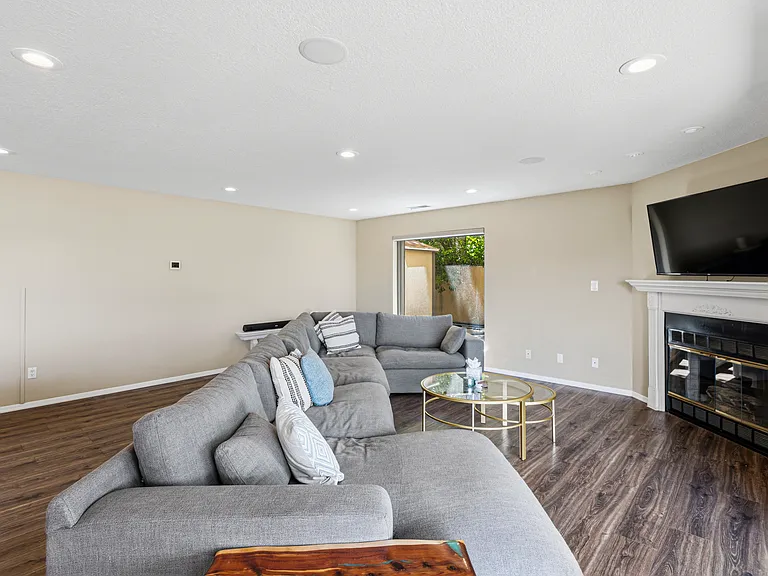 7009 Pala Mesa Ct NE — Photo 13