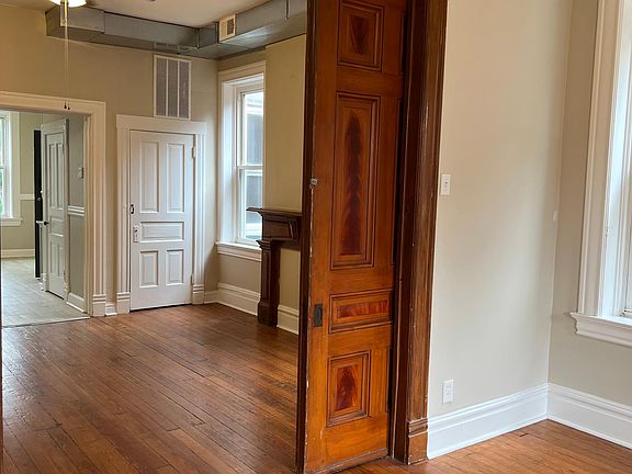 4th image of 3016 Texas Ave #3