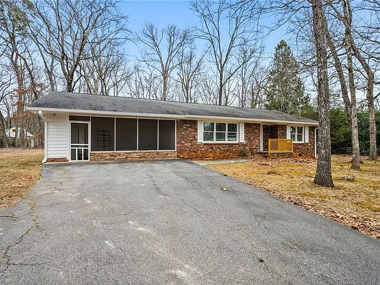 45 Chaffin Rd — Photo 1
