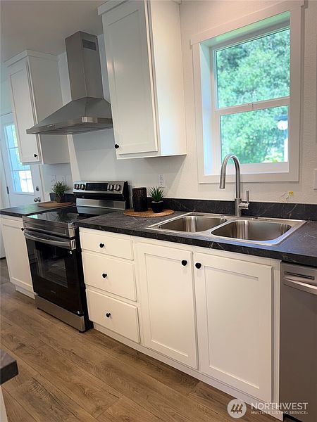 2nd image of 8597 Golden Valley Drive