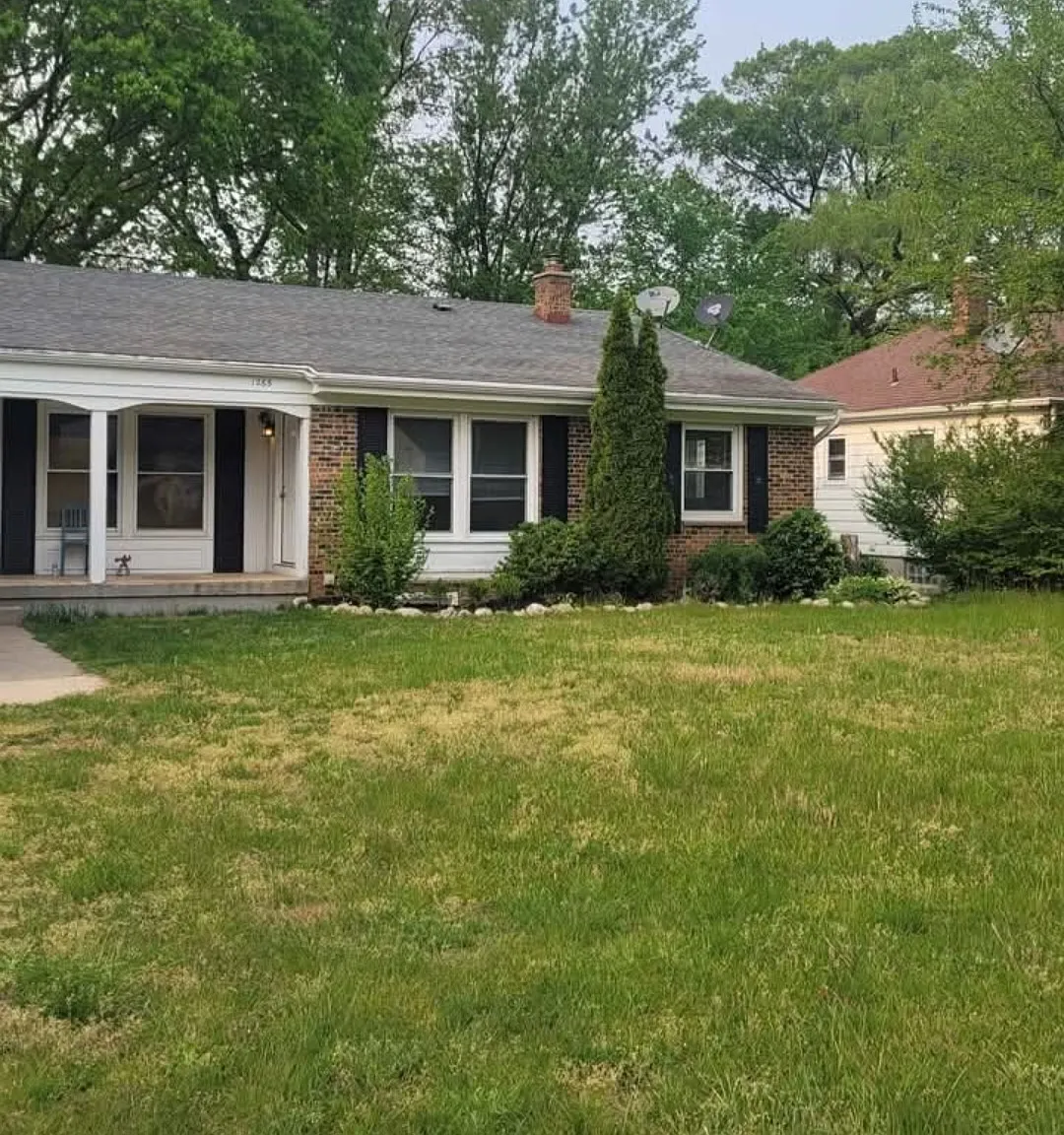 4 bed, 1500 sqft, $2,550 — Photo 3
