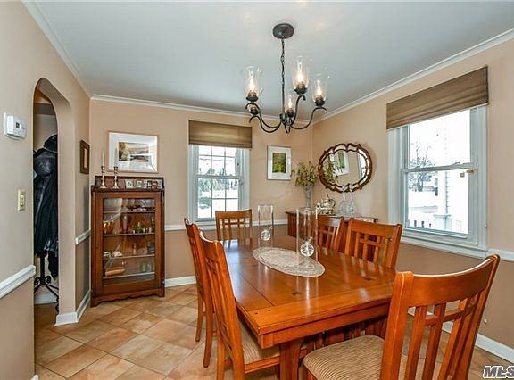 4th image of 137 Harris Ave