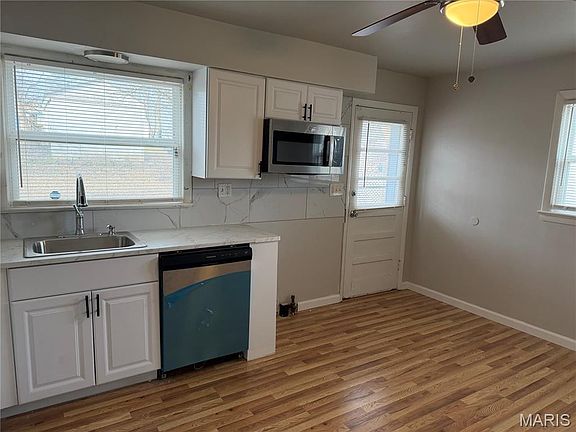 4th image of 6245 Evergreen Blvd