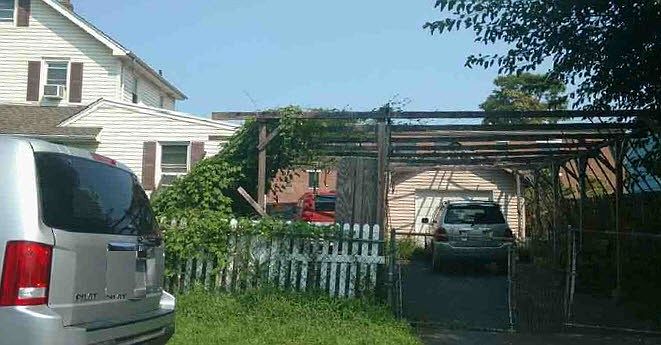 2nd image of 42 Elm St