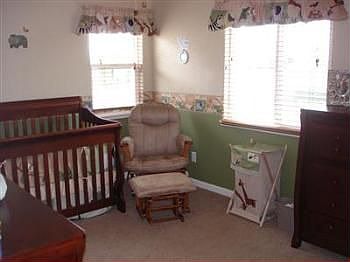 5th image of 21 Bellows Pond Pl