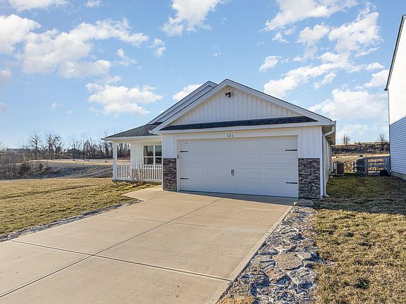2nd image of 121 Churchill Dr