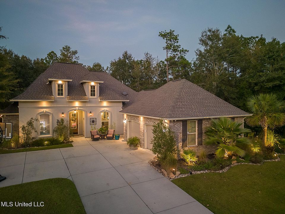 1st image of 24771 Knollwood Dr