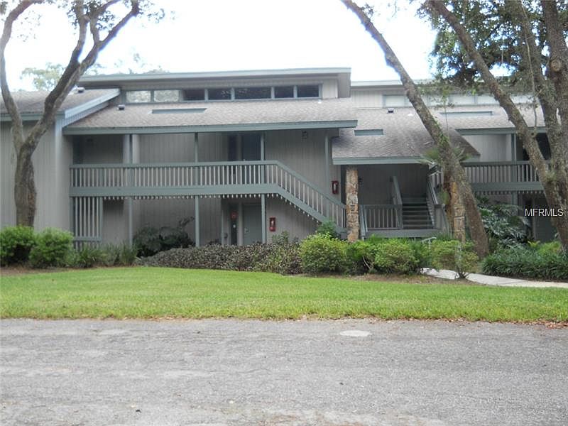 1st image of 3026 Camelot Dr #3026