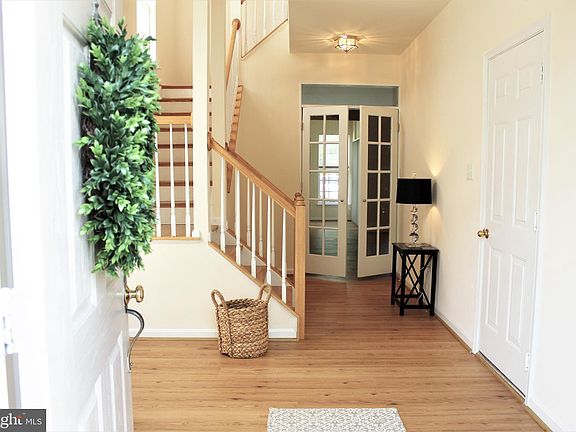 3rd image of 13112 Park Crescent Cir