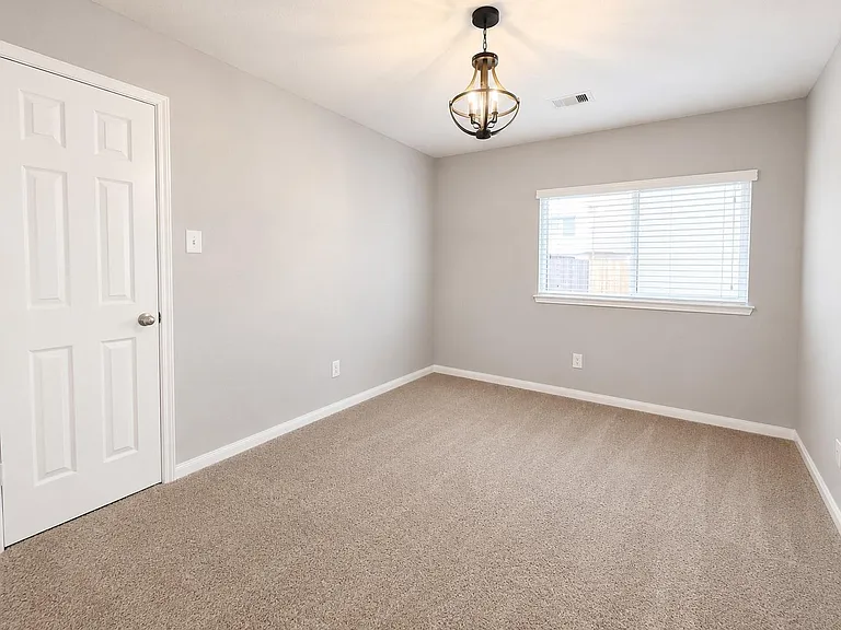 2310 Corry Crest Cir — Photo 13