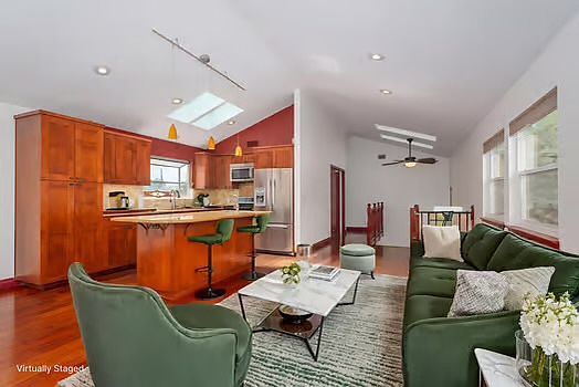 2nd image of 113 N Alvarado St #B