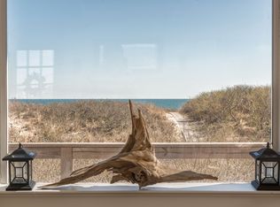 142 Dune Rd, Quogue, NY 11959